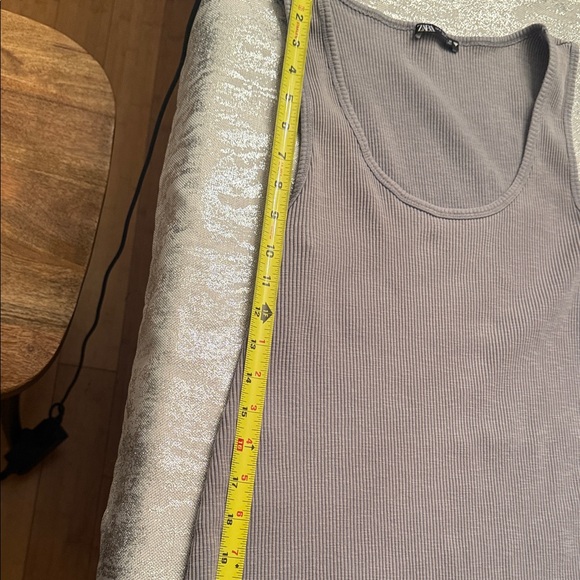 Zara Light Gray Ribbed Tank Top - Picture 6 of 7